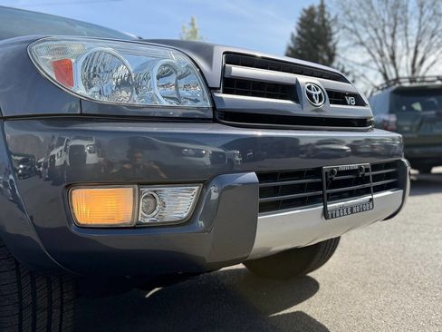 Used 2005 Toyota 4Runner Limited image 19