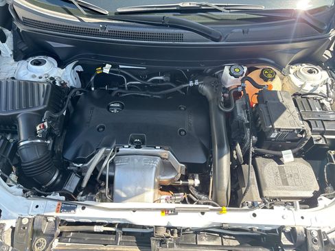 Used 2018 Chevrolet Equinox Premier w/ Infotainment II Package AWD/4WD image 29