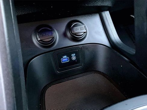 Used 2018 Hyundai Santa Fe Sport w/ 2.4L Value Package 02 image 32