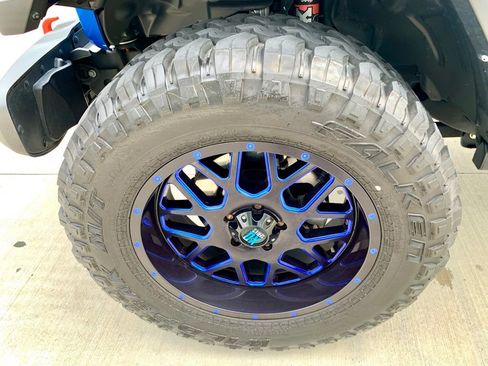 Used 2022 Jeep Gladiator Mojave w/ LED Lighting Group image 9