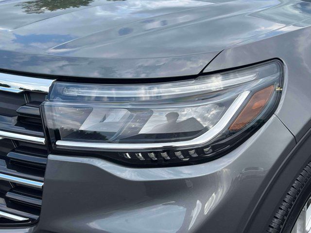 Used 2026 Ford Explorer Active AWD/4WD image 11