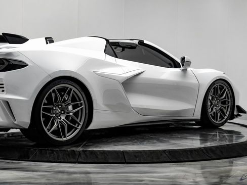 Used 2025 Chevrolet Corvette Z06 w/ Z07 Performance Package image 21