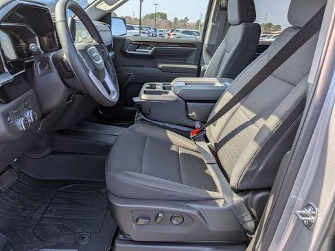 New 2026 GMC Sierra 1500 SLE image 14
