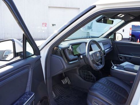 Used 2022 Rivian R1T Adventure image 12