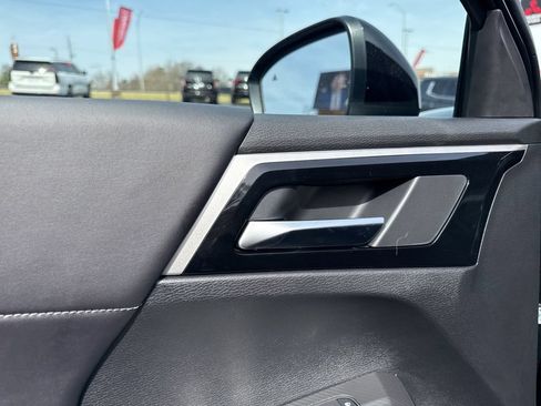 New 2026 Mitsubishi Outlander LE FWD image 13