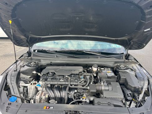 Used 2025 Kia K4 LXS image 32