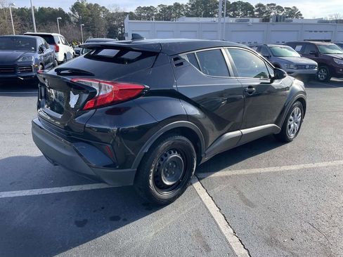 Used 2021 Toyota C-HR LE image 10