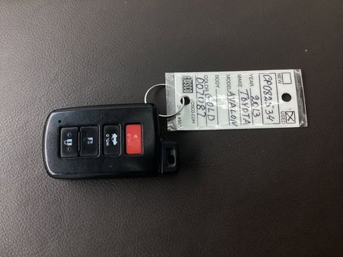 Used 2013 Toyota Avalon Limited image 43