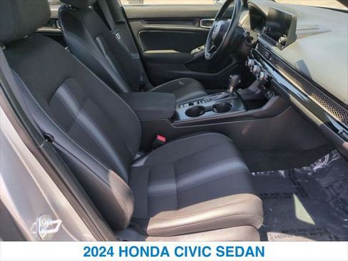 Used 2024 Honda Civic Sport image 25