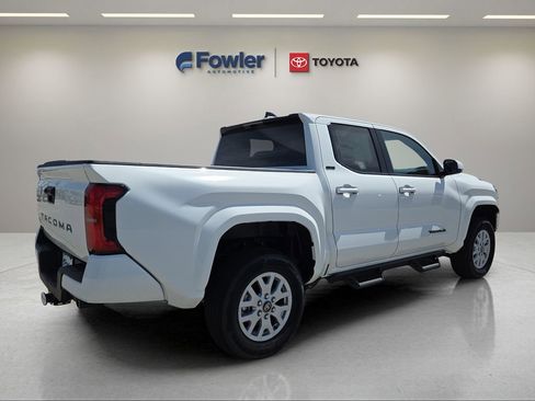 New 2026 Toyota Tacoma SR5 AWD/4WD image 7