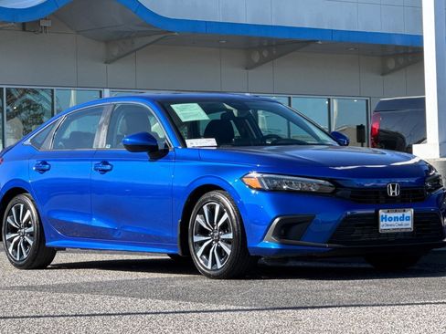 Certified 2023 Honda Civic EX image 6