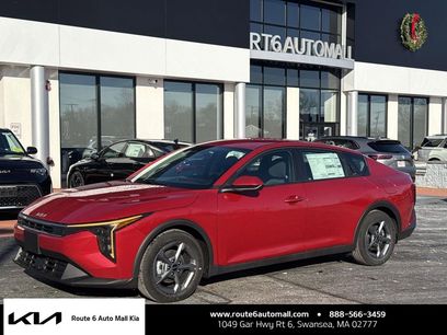 New 2025 Kia K4 LXS