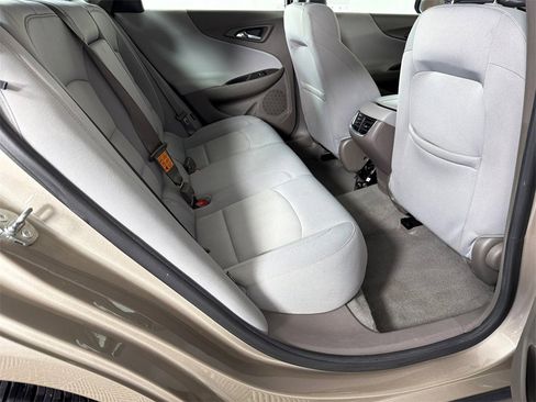 Used 2022 Chevrolet Malibu LT image 15