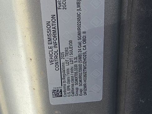 Used 2025 Chevrolet Silverado 1500 LT AWD/4WD image 13