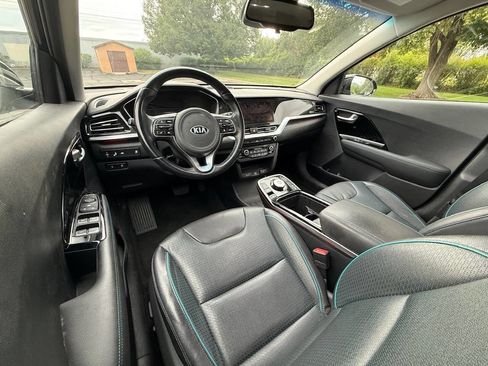 Used 2020 Kia Niro EX Premium FWD image 9