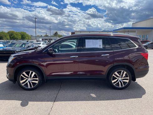 Used 2017 Honda Pilot Touring image 2