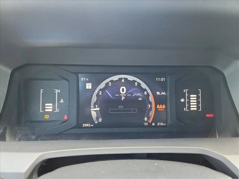 Used 2025 Toyota Tacoma SR5 AWD/4WD image 18