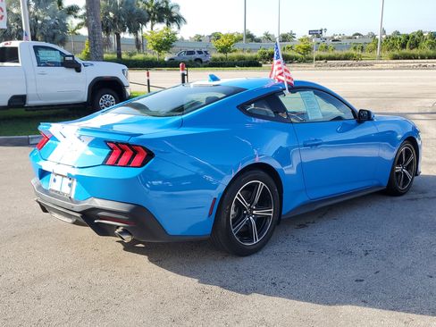 Used 2024 Ford Mustang Premium image 6