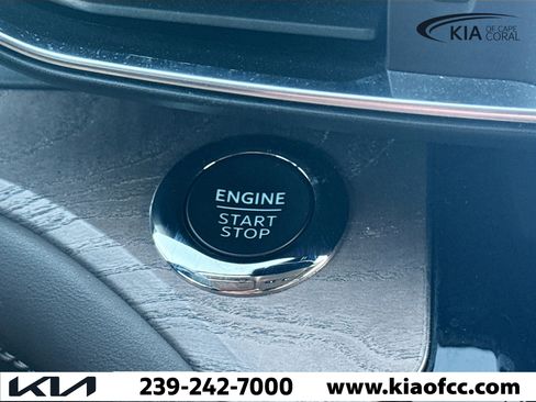 Used 2022 Ford Explorer Platinum w/ Technology Package image 36