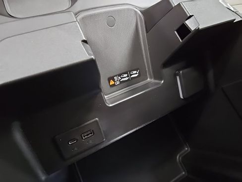 Used 2023 GMC Sierra 1500 SLT w/ SLT Premium Plus Package image 24