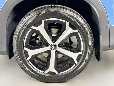 New 2026 Volkswagen Tiguan SE image 28