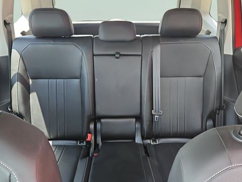 Used 2024 Volkswagen Tiguan SE AWD/4WD image 24