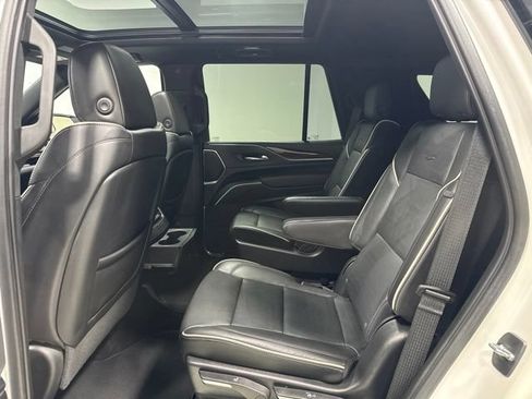 Used 2023 Cadillac Escalade Premium Luxury AWD/4WD image 26