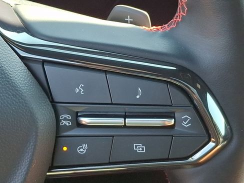 Used 2024 Chevrolet Traverse RS AWD/4WD image 24