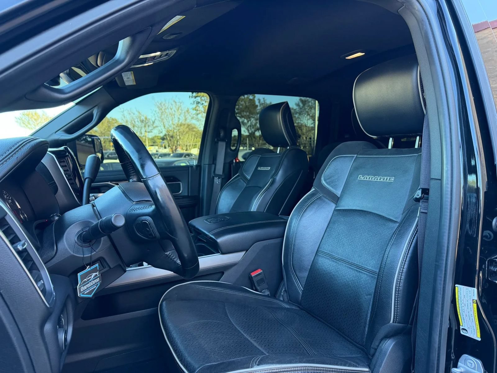 Used 2021 RAM 2500 Laramie w/ Night Edition AWD/4WD image 10