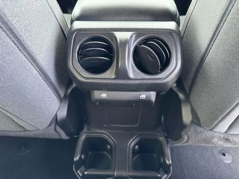 Used 2024 Jeep Wrangler Sport S image 17