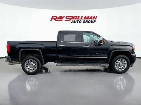 Used 2018 GMC Sierra 2500 Denali w/ Duramax Plus Package image 8