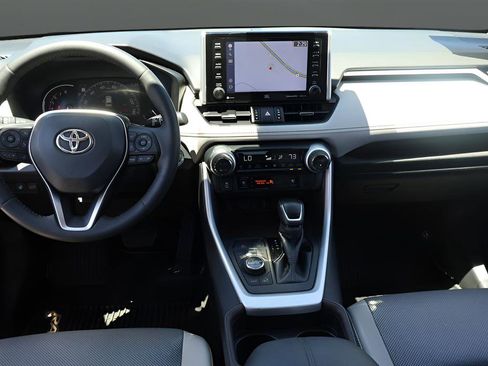 Used 2020 Toyota RAV4 Limited w/ Limited Grade Weather Package AWD/4WD image 17