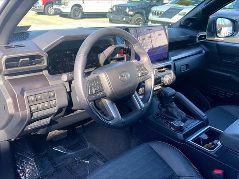 Used 2025 Toyota 4Runner TRD Off-Road Premium image 15