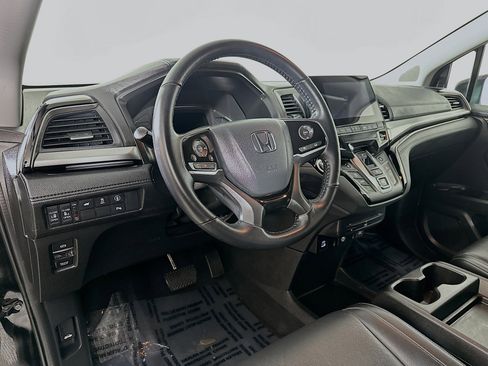 Used 2024 Honda Odyssey Touring image 9