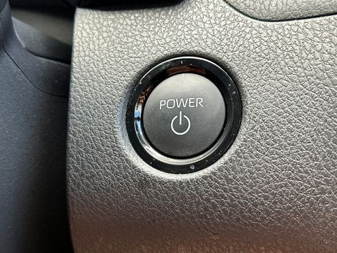 Used 2025 Toyota Camry SE FWD image 24
