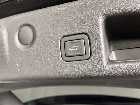 Certified 2023 Chevrolet Equinox Premier AWD/4WD image 22