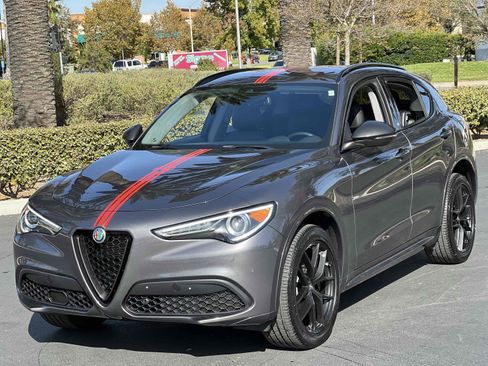 Used 2020 Alfa Romeo Stelvio Ti w/ Nero Edizione image 15