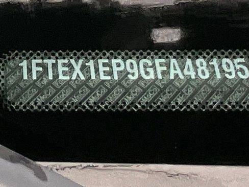 Used 2016 Ford F150 XLT w/ XTR Package image 29