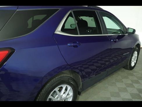 Used 2023 Chevrolet Equinox LT image 16