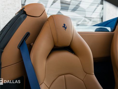 Used 2019 Ferrari 488 Spider image 34