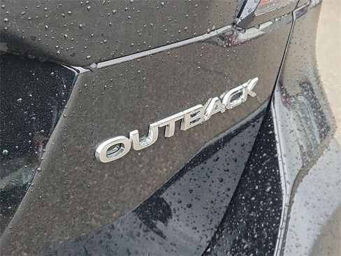 Used 2025 Subaru Outback Premium w/ Popular Package #1A image 7