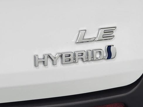 Used 2024 Toyota Sienna LE FWD image 10