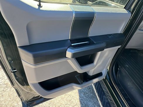 Used 2015 Ford F150 XLT w/ Equipment Group 302A Luxury image 23