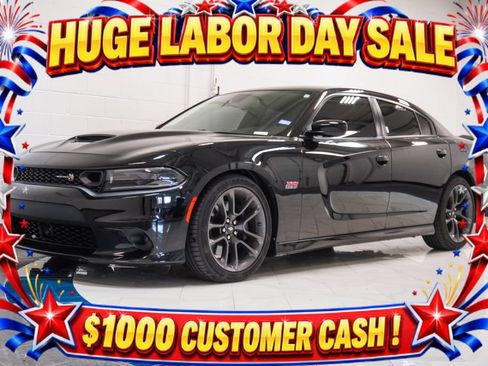Used 2023 Dodge Charger Scat Pack w/ Technology Group RWD image 4