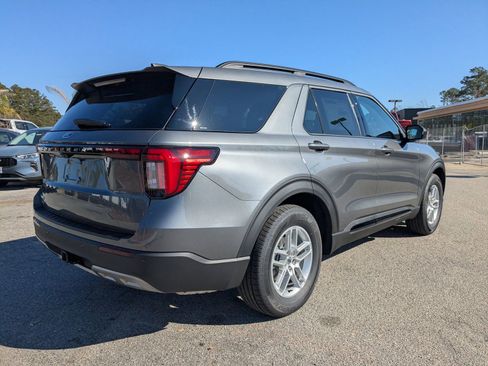 New 2026 Ford Explorer Active w/ Active Comfort Package image 5