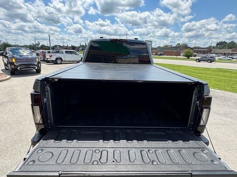 Used 2022 Ford F350 Lariat w/ Black Appearance Package AWD/4WD image 12