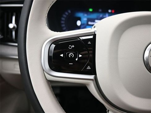 New 2026 Volvo XC90 B6 Ultra image 26