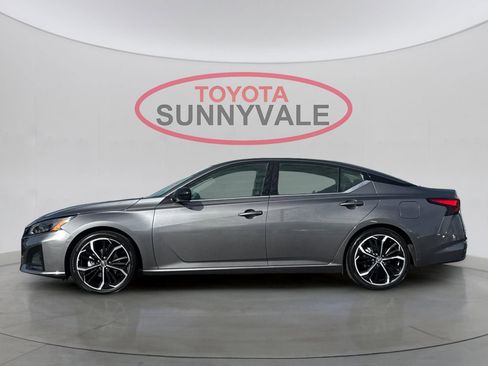 Used 2024 Nissan Altima 2.5 SR image 6