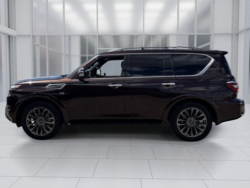 Used 2021 Nissan Armada Platinum w/ Captain's Chairs Package RWD image 3