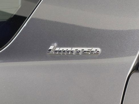 Used 2018 Toyota 4Runner SR5 image 42